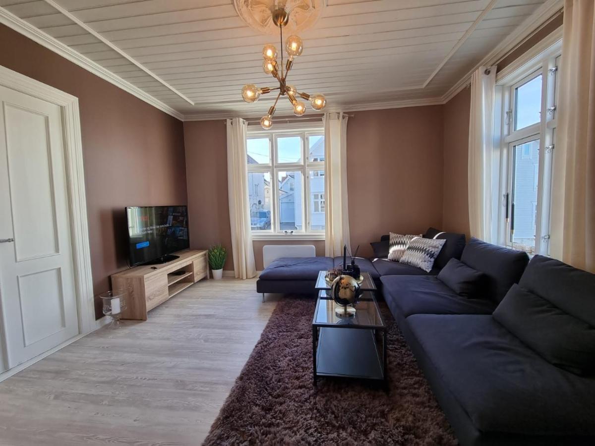 Modern And 2 Bedroom W/king Beds + Free Parking * Stavanger